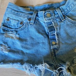 levi’s 501 high-waisted shorts